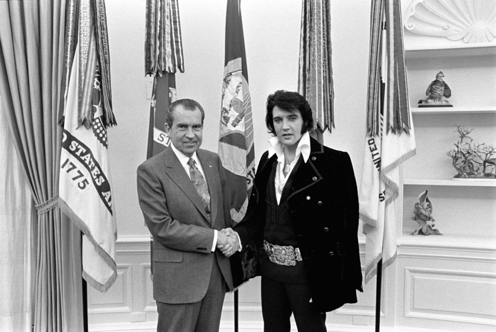 Richard Nixon and Elvis Presley during Elvis' bizarre late-night meeting with the president on 12 December, 1970. The photos look normal, but apparently the evening was anything but.